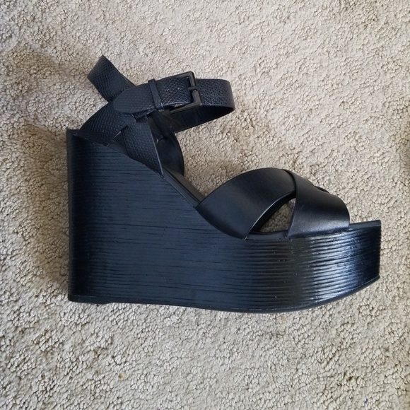 ALDO Platform Wedges - Picture 7 of 7